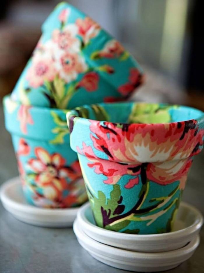 Саксии с флорална премяна