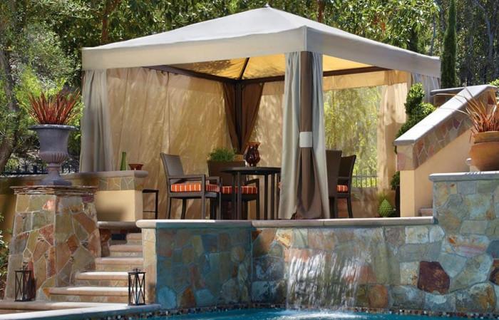 Класическа идея за шатра с квадратна форма