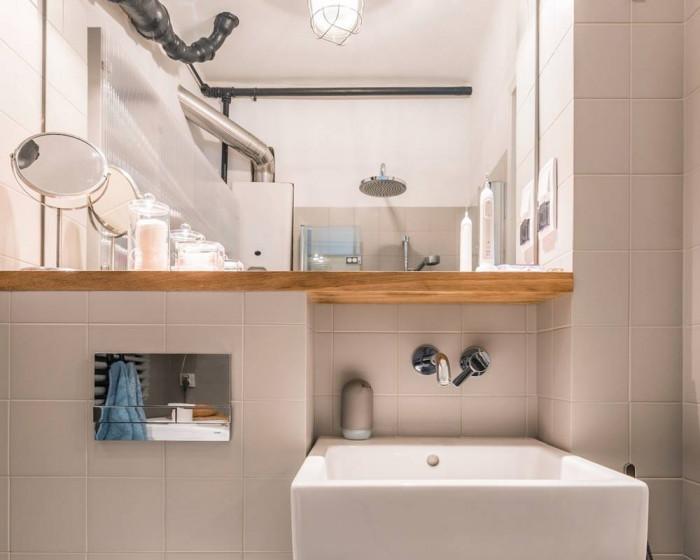 Баня с обособена хигиенна зона