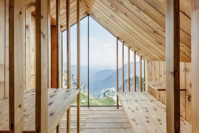 Поглед отвътре