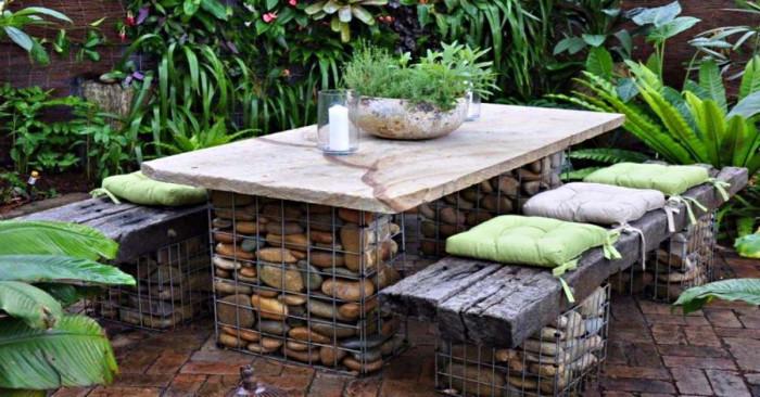 Каменни мебели