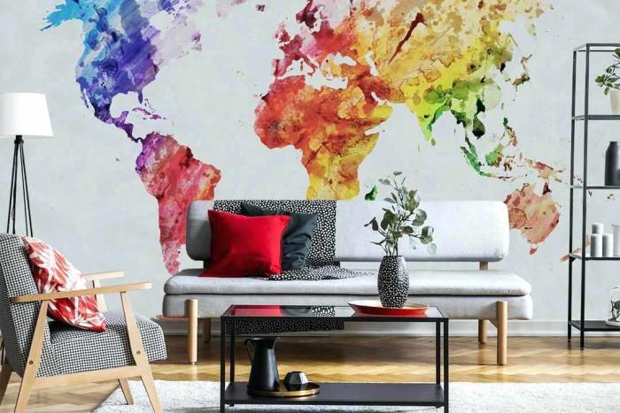 Нарисувана карта на света върху стената