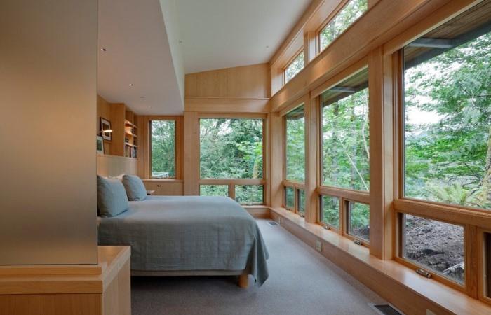 Осигурете достатъчно естествена светлина в спалнята