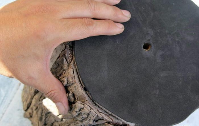 Двойна стабилност за основата на страхотната настолна лампа