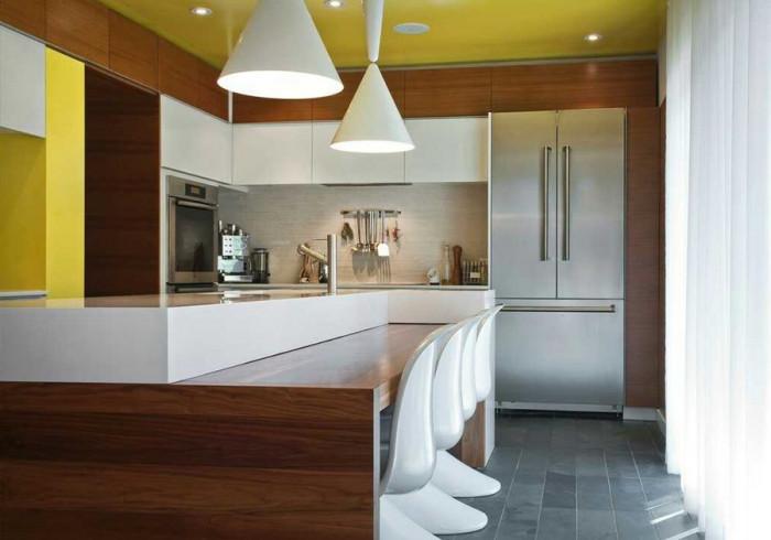 Свежа комбинация с бананови оттенъци