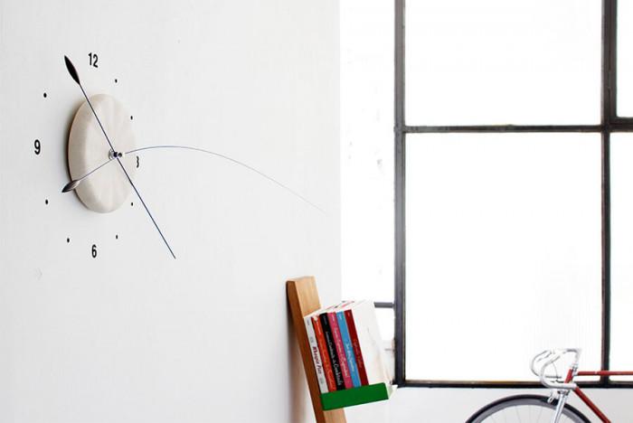 Времето минава неусетно с този страхотен часовник