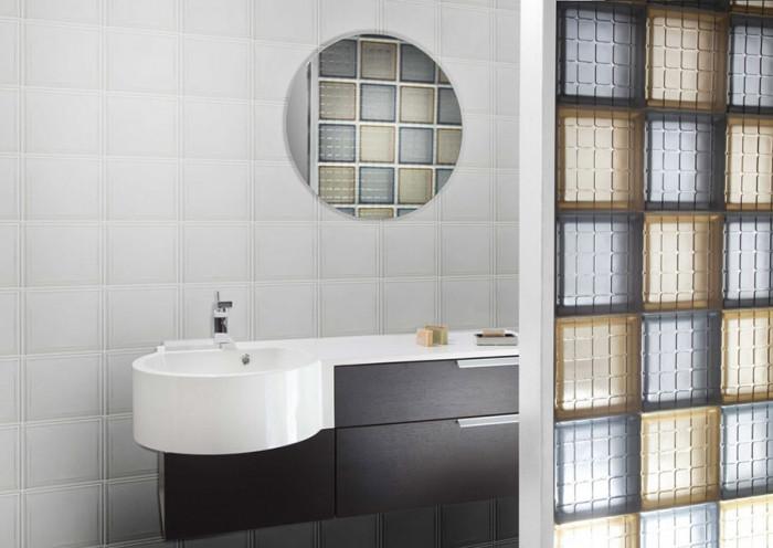 Стъклените тухли - модерни и удобни за изграждането на преградни стени