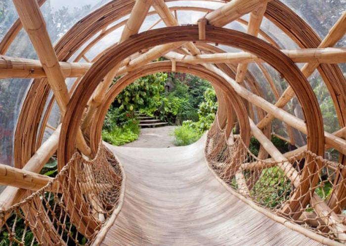 Мост към дома