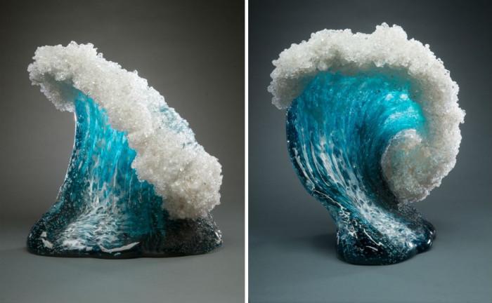 С пухкава пяна на върха