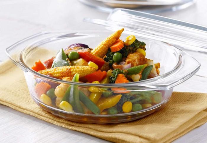 Гответе здравословно в тази стъклена тава с капак