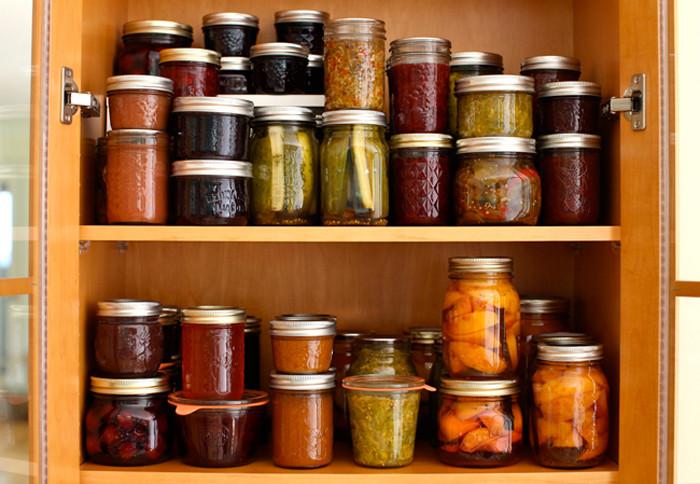 Как да подредите кухненските шкафове в 6 лесни стъпки