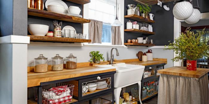 Весели дървени лавици