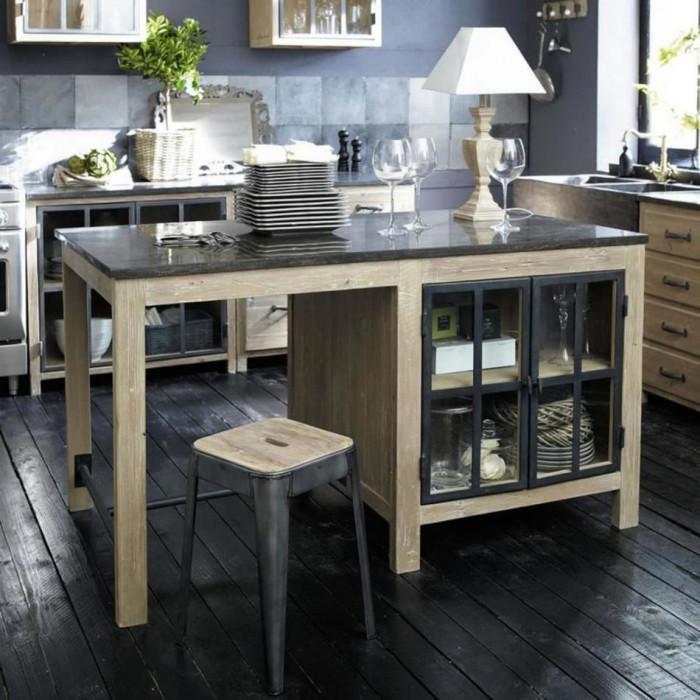 Кухня с остров в провансалски дух