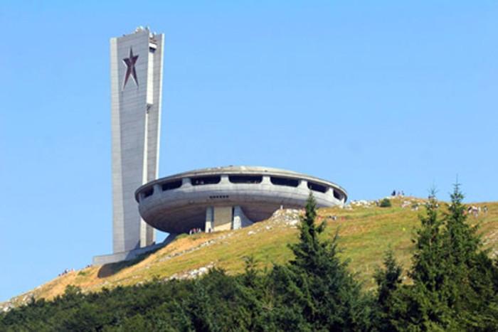 Сградата е одържавена и запечатана