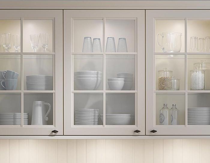 Стъклените витрини ще блеснат със смес от оцет и вода