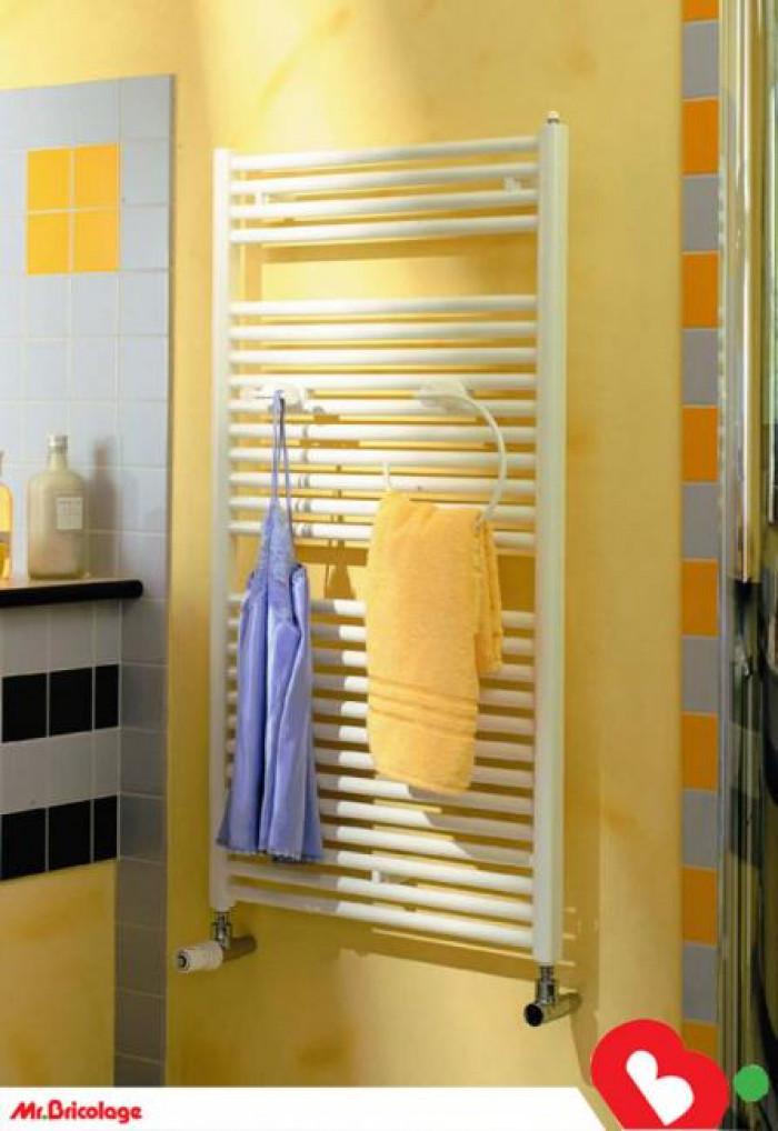 Как да се справим с влажността в банята?