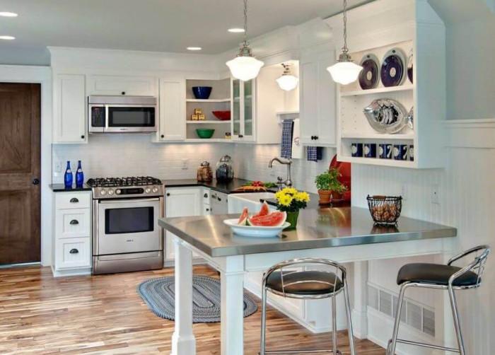 Трапезарията като продължение на кухненския плот