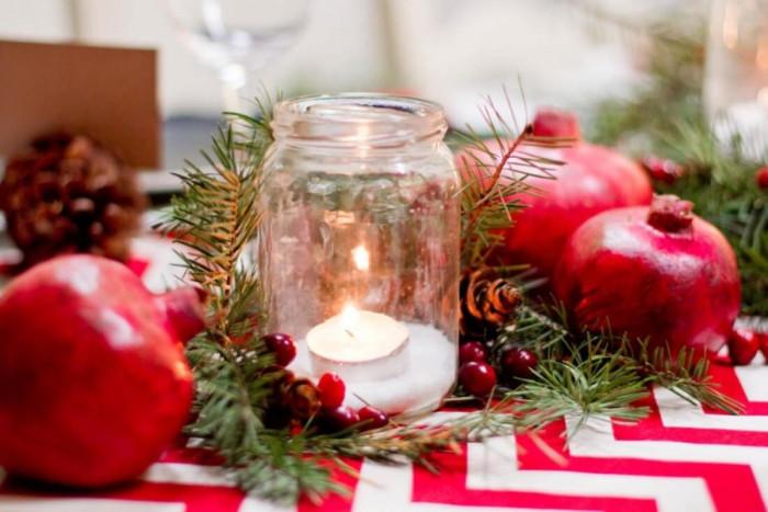 Сезонните плодове и бурканчетата - универсалната украса