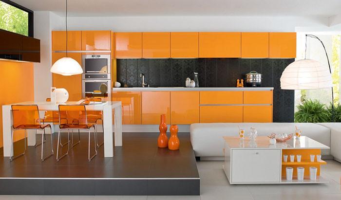Кухня в пъстри цветове