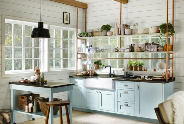 Използвайте плота като маса за хранене в малката си кухня