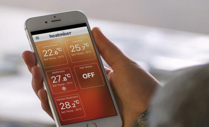 Каква е минималната температура за захранване на водно подово отопление?