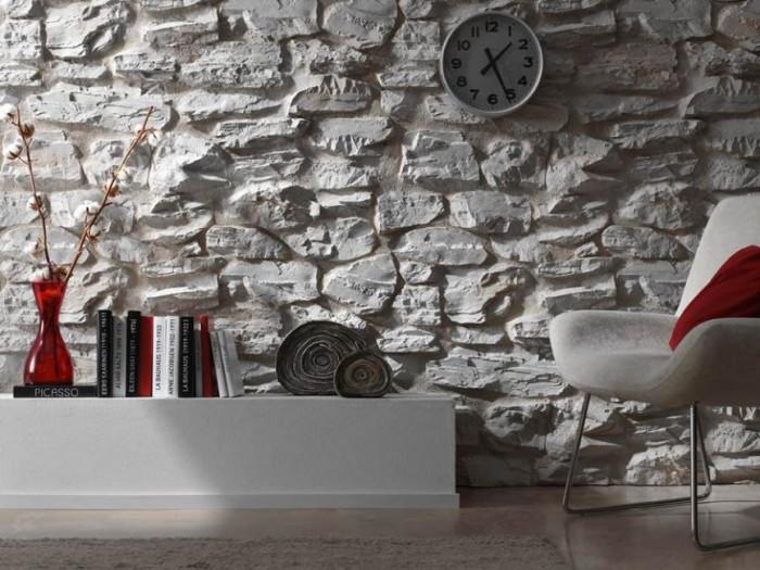 Впечатляваща бяла премяна на камъка