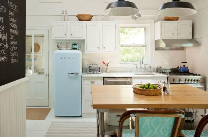 Обзаведете се с малка маса