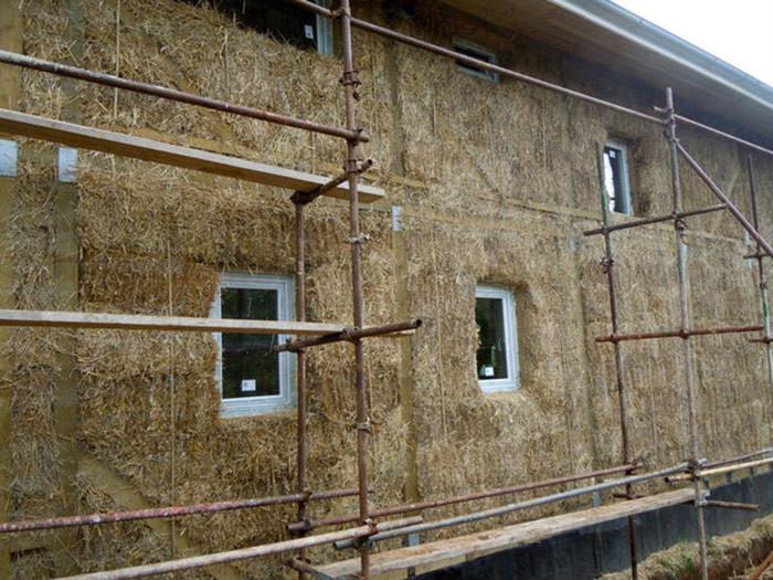 Предимствата от живота в сламена къща