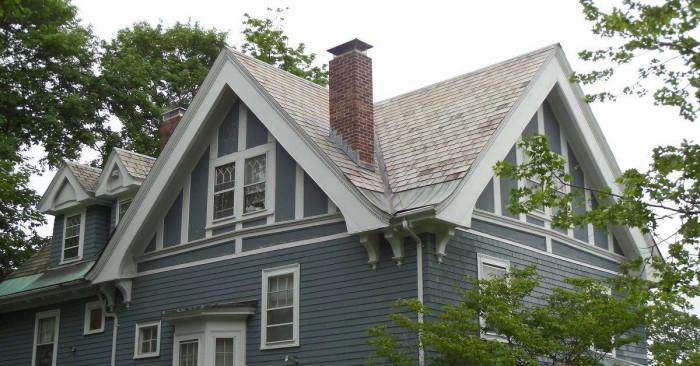 Двустатен покрив за частен дом