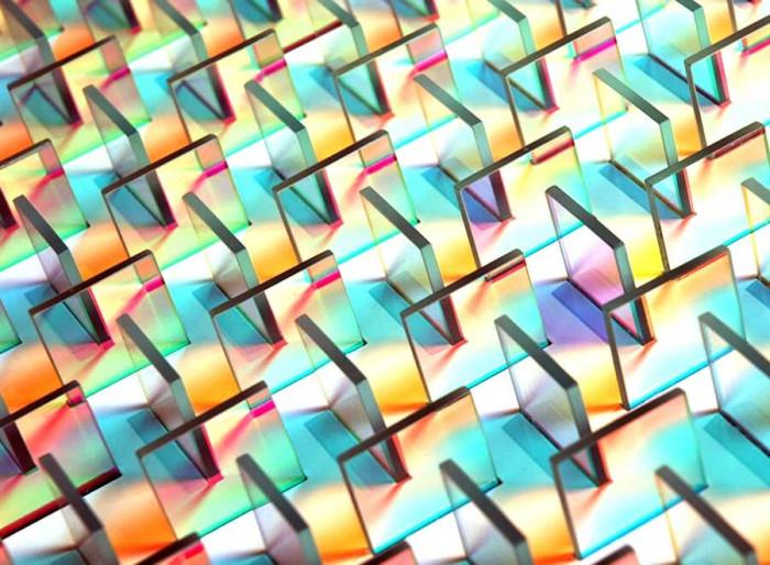 Материал с необикновен произход