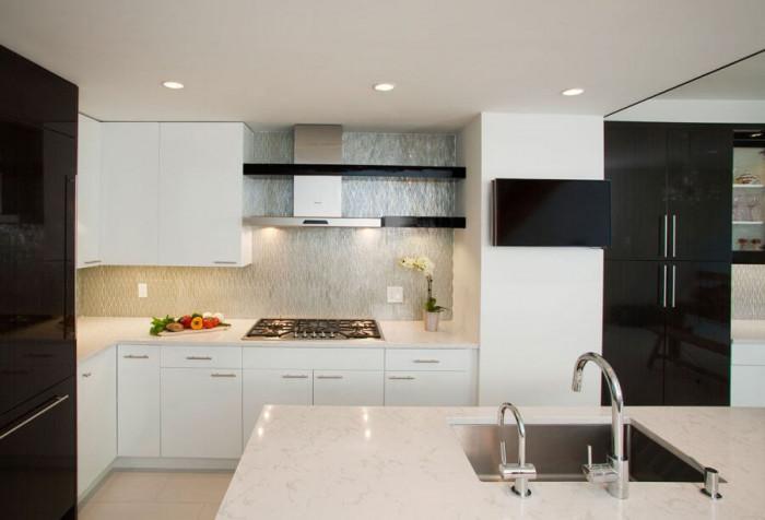 Технически камък и порцелан за кухненския гръб