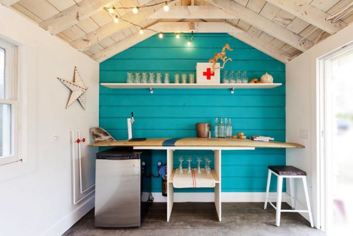 Плажни коктейли в домашен морски бар