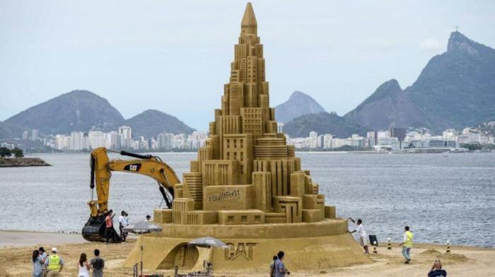 12-метров пясъчен замък!