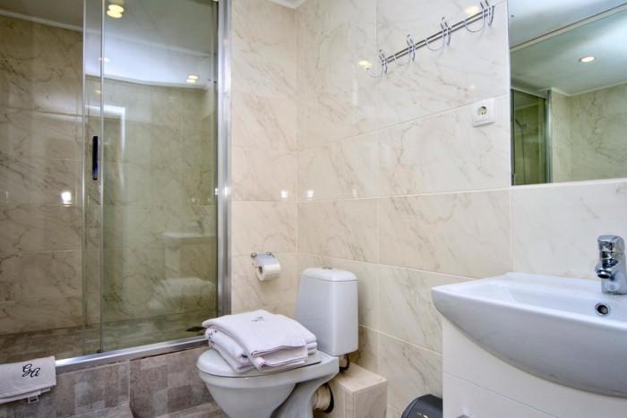 Елегантна и семпла баня