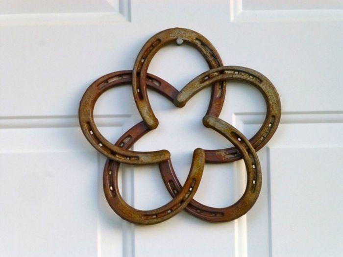 Импровизирано цвете от подкови