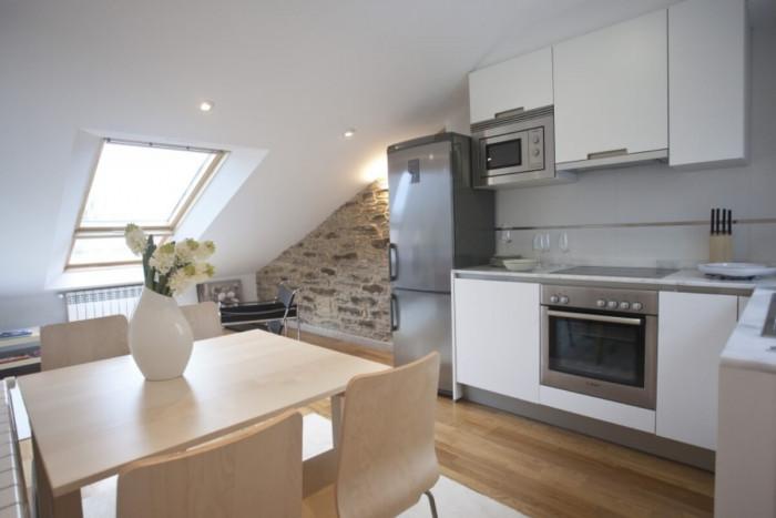 Изберете компактно обзавеждане, съобразено с размерите на помещението