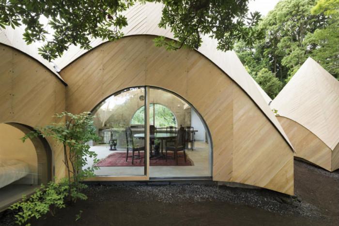 Примитивна колибка или ултрамодерен дом?