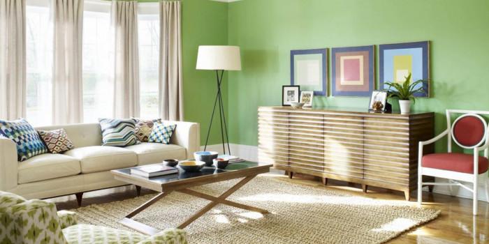 Неподходящо поставени картини и рамки със снимки