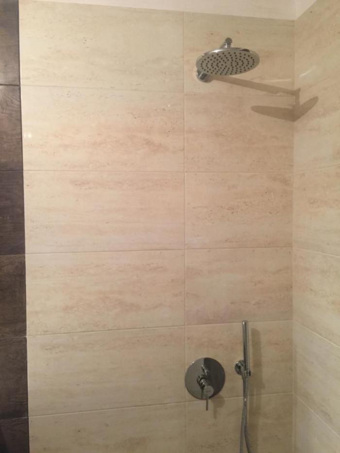 Вграден душ