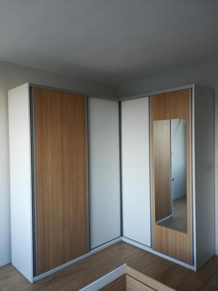 ЪГЛОВ ГАРДЕРОБ "НИКОЛ"