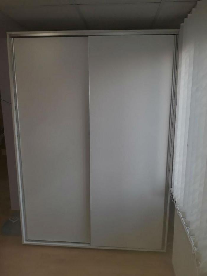 Гардероб с плъзгащи врати