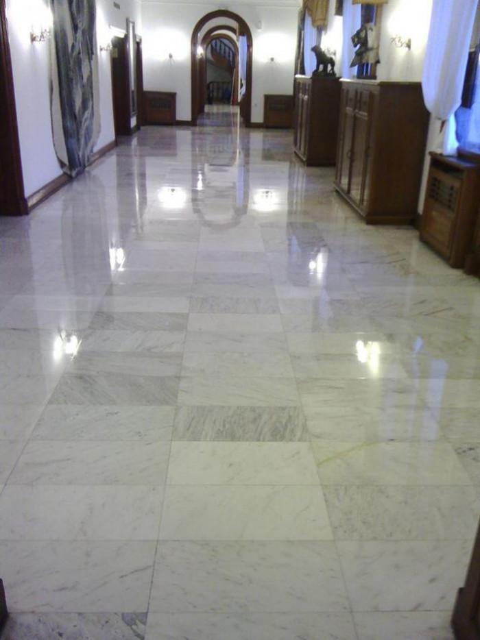 Шлайфан от нас мраморен под