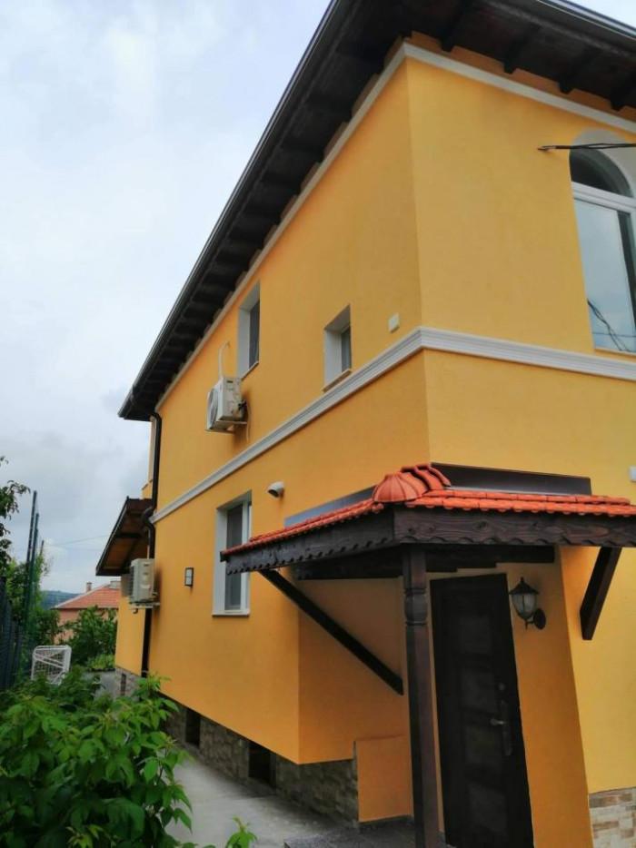 Реализиран обект през Майстор Плюс. Цялостно изпълнение на фасадата - Изодом ООД