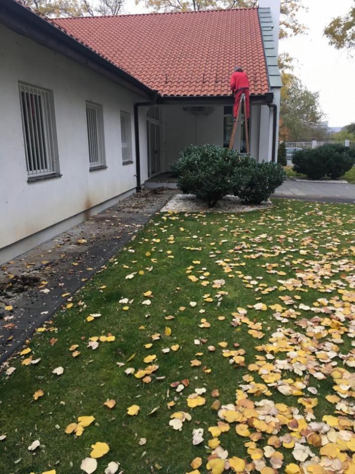 Почистване на улуци