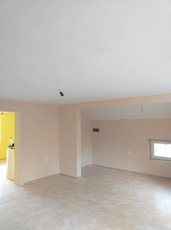 Ток , вода , баня и wc , замаска , шпакловка ,плочки и боя.