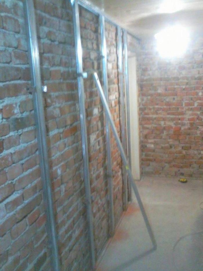 Ремонт на антре! Предстенна обшивка от гипсокартон.