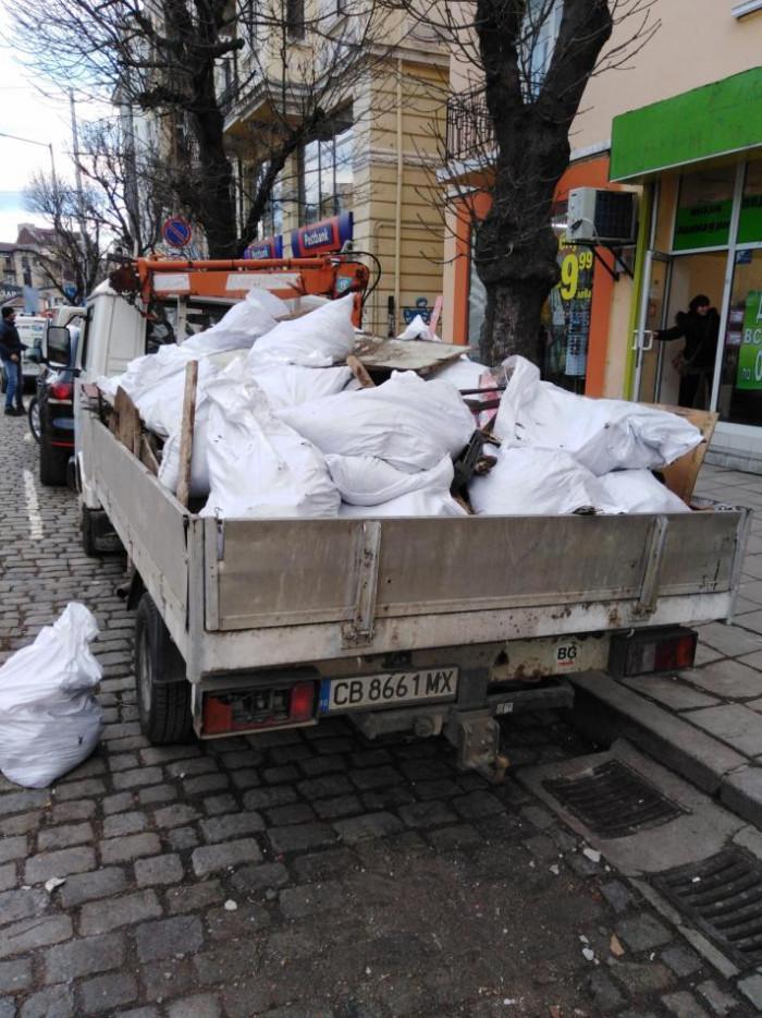 Изхвърляне на строителен отпадък до сметище
