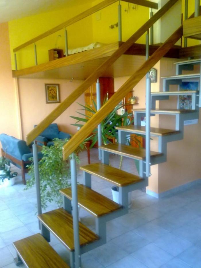 Права стълба