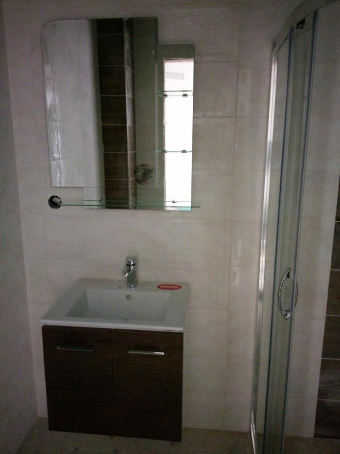 Монтаж на мивка и душ кабина в баня