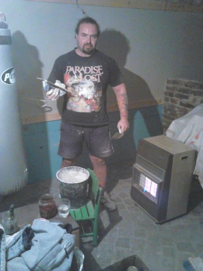 Преустройване на изба в механа. Изолация с фибран,редене на камък,лепене на декоративни тухли